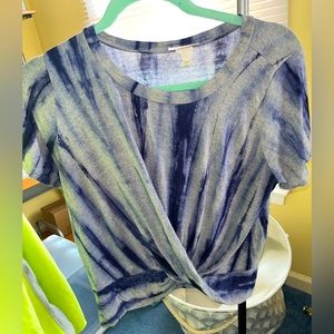 Women’s Tie Dye Blue Short Sleeve Shirt- size M/L